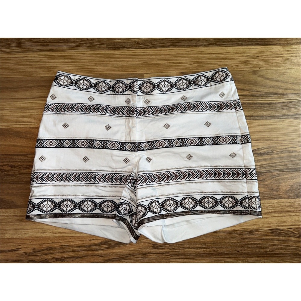 White House‎ Black Market 5 Inch Short Womens 12P White Mid Rise Stretch